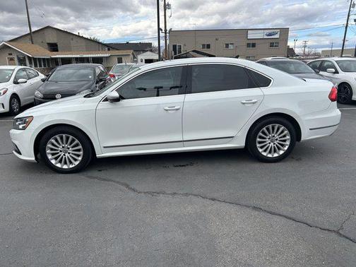 2016 Volkswagen Passat 1.8T SE