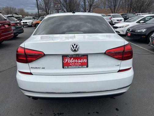2016 Volkswagen Passat 1.8T SE