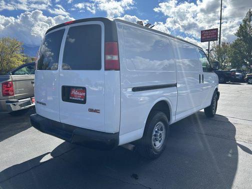 2007 GMC Savana 2500 Base