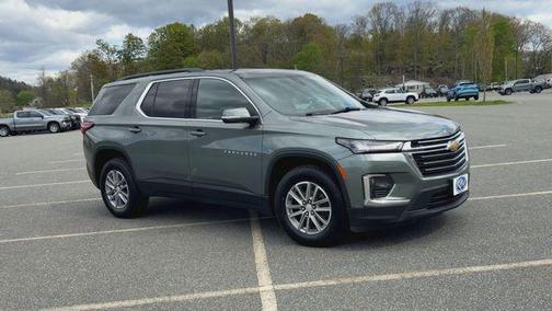 Silver Sage Metallic 2023 Chevrolet Traverse LT Leather
