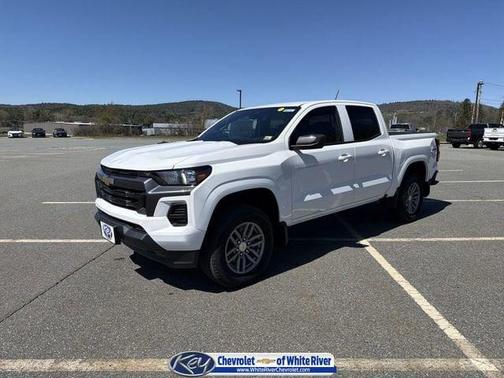 Summit White 2026 Chevrolet Colorado LT