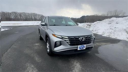 2023 Hyundai TUCSON SE