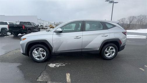 2023 Hyundai TUCSON SE