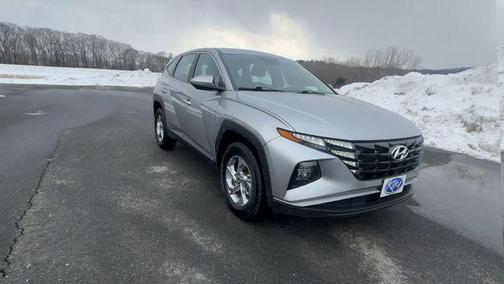 2023 Hyundai TUCSON SE