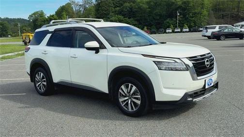 2024 Nissan Pathfinder SL 4WD