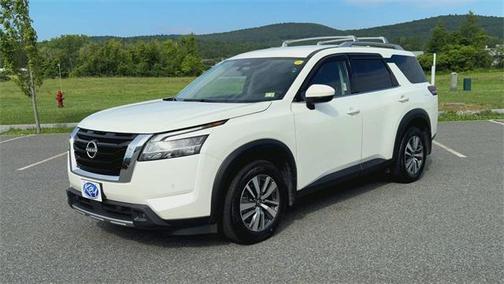 2024 Nissan Pathfinder SL 4WD
