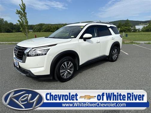 2024 Nissan Pathfinder SL 4WD