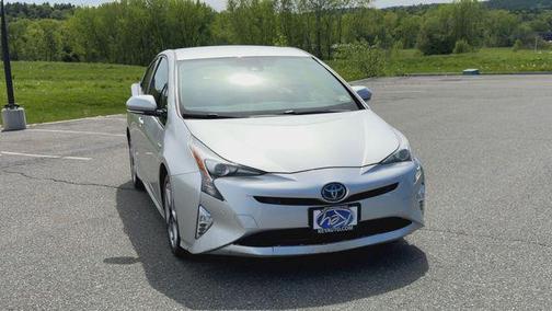 Classic Silver Metallic 2017 Toyota Prius Three Touring