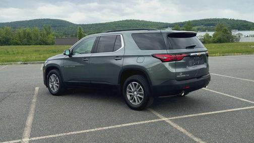Silver Sage Metallic 2023 Chevrolet Traverse LT Cloth