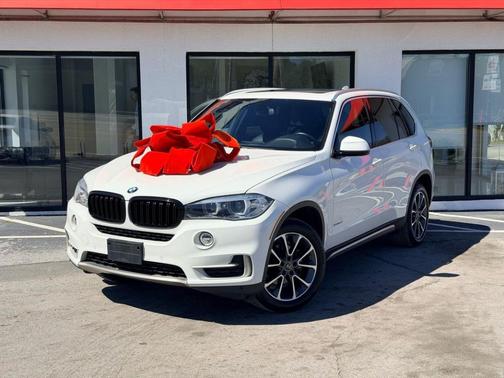 White 2017 BMW X5 sDrive35i