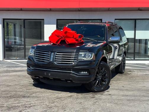 2015 Lincoln Navigator Base