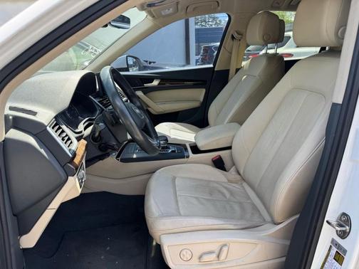 Ibis White 2018 Audi Q5 2.0T Premium