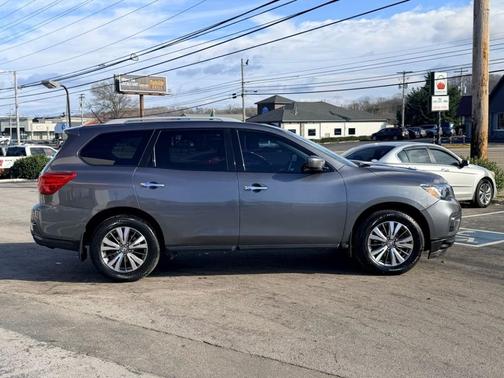 2018 Nissan Pathfinder S
