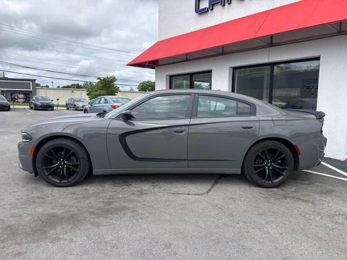 Gray 2018 Dodge Charger SXT