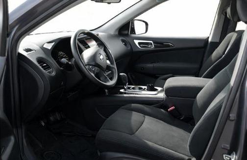 2016 Nissan Pathfinder S