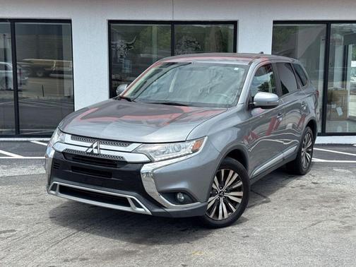 2019 Mitsubishi Outlander SE