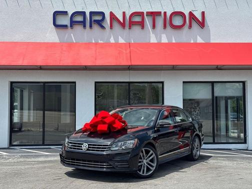 2017 Volkswagen Passat 1.8T R-Line