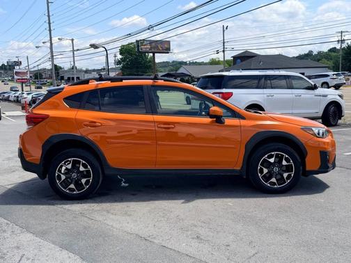 Sunshine Orange 2018 Subaru Crosstrek 2.0i Premium