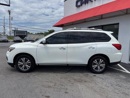 2019 Nissan Pathfinder SV