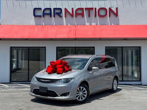 2018 Chrysler Pacifica Touring-L
