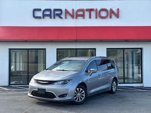 2018 Chrysler Pacifica Touring-L