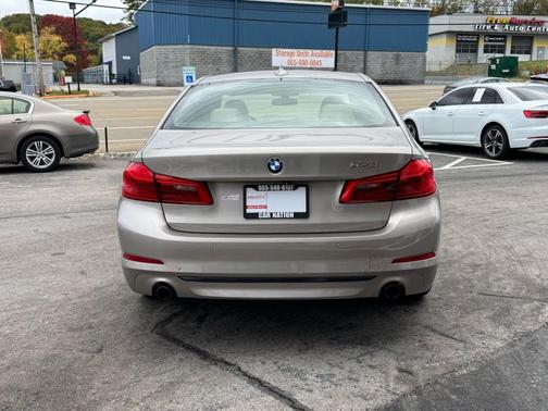 2019 BMW 530 i