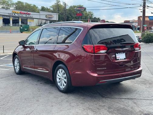 2018 Chrysler Pacifica Touring-L