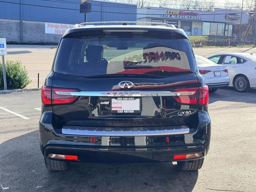 2018 INFINITI QX80 Base
