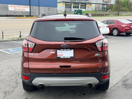 Red 2018 Ford Escape SE