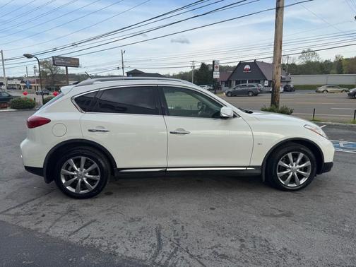 2017 INFINITI QX50 Base