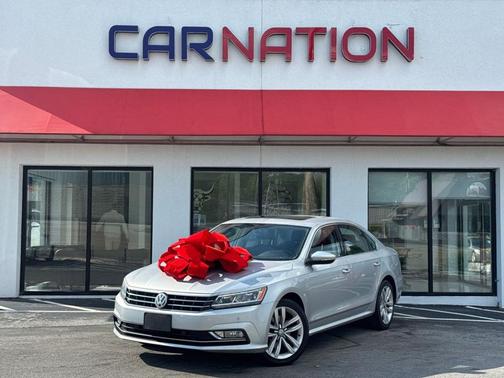 2017 Volkswagen Passat 1.8T SE w/Technology