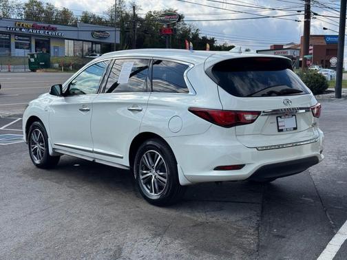 2017 INFINITI QX60 Base