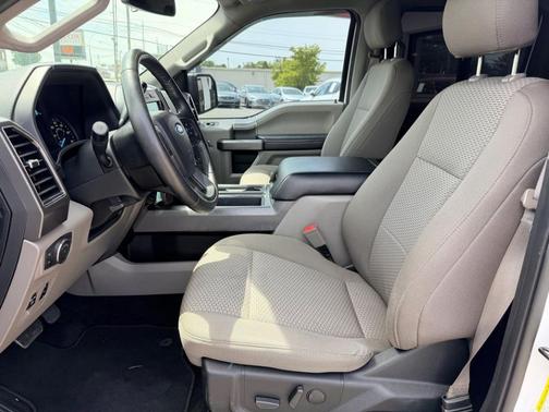 White 2019 Ford F-150 XLT