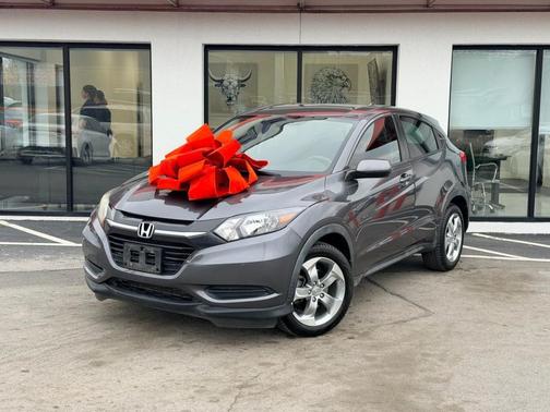 Gray 2018 Honda HR-V LX