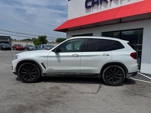 White 2018 BMW X3 xDrive30i