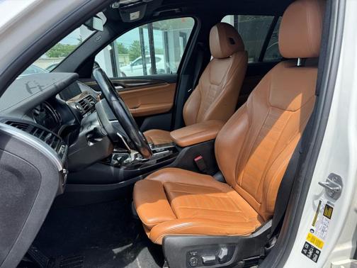 White 2018 BMW X3 xDrive30i