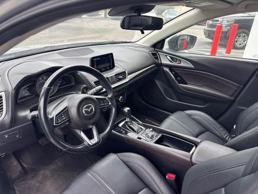 2018 Mazda Mazda3 Touring