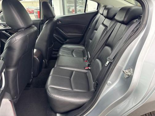 2018 Mazda Mazda3 Touring