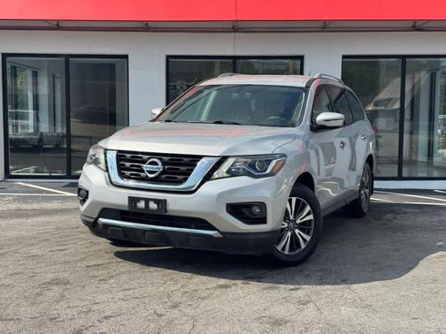 2017 Nissan Pathfinder SV