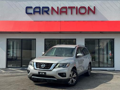2017 Nissan Pathfinder SV