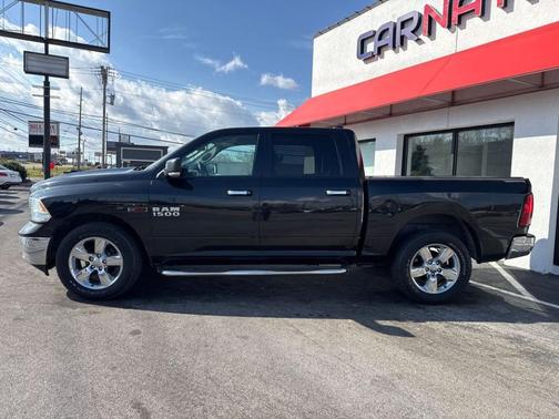 2017 RAM 1500 SLT