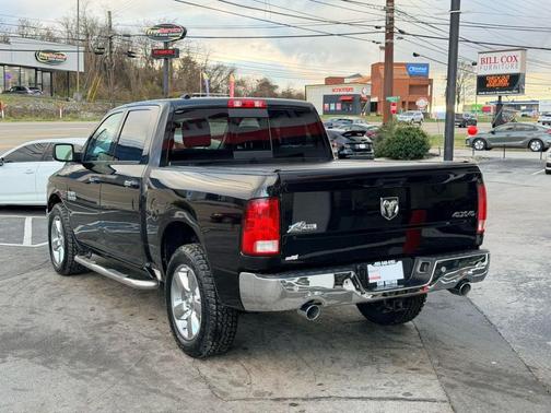 2017 RAM 1500 SLT