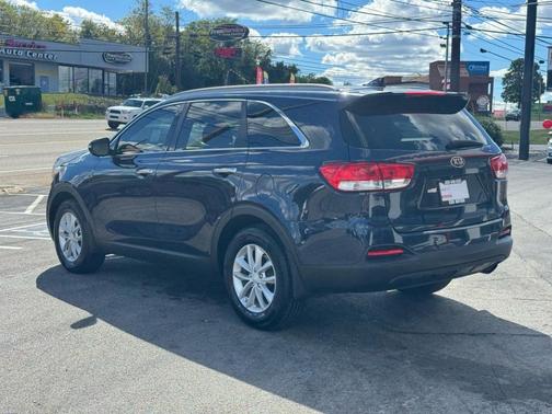 2018 Kia Sorento LX
