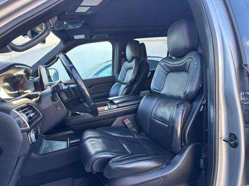 2020 Lincoln Navigator L Reserve
