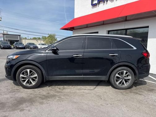 Black 2019 Kia Sorento EX