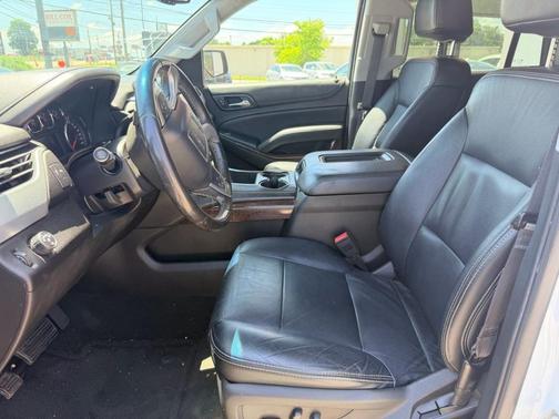White 2016 GMC Yukon SLE