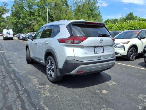 2021 Nissan Rogue SL