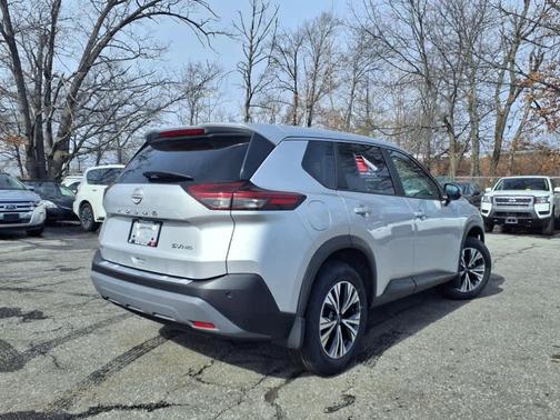 2022 Nissan Rogue SV