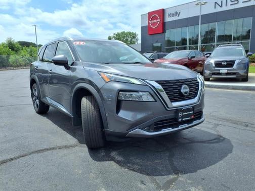2022 Nissan Rogue SL