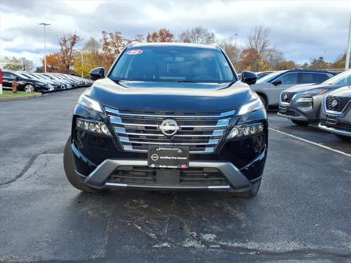 2025 Nissan Rogue SL